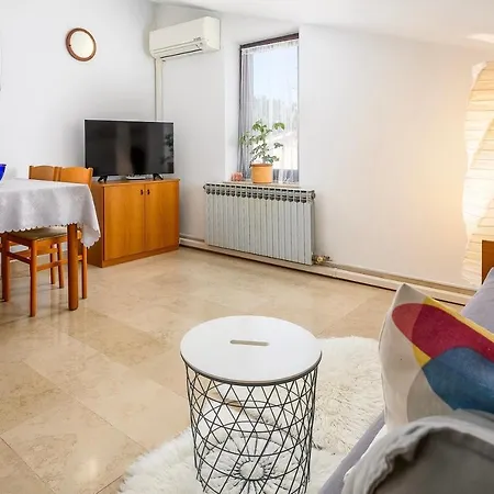 Apartman Percan Apartment Premantura Exterior photo